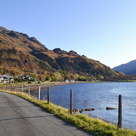 Shore Cottage Arnisdale Esterno foto