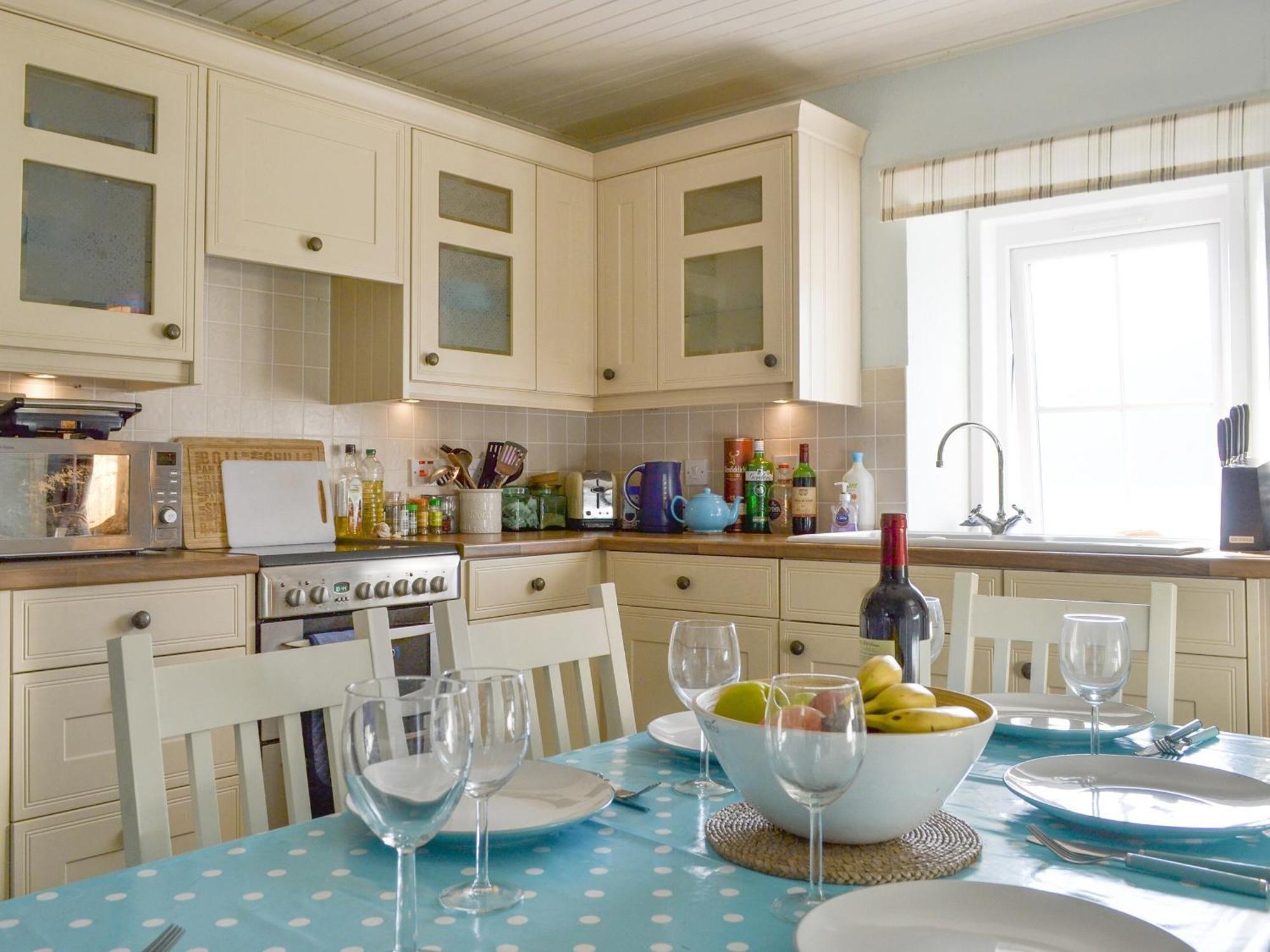 Shore Cottage Arnisdale Esterno foto